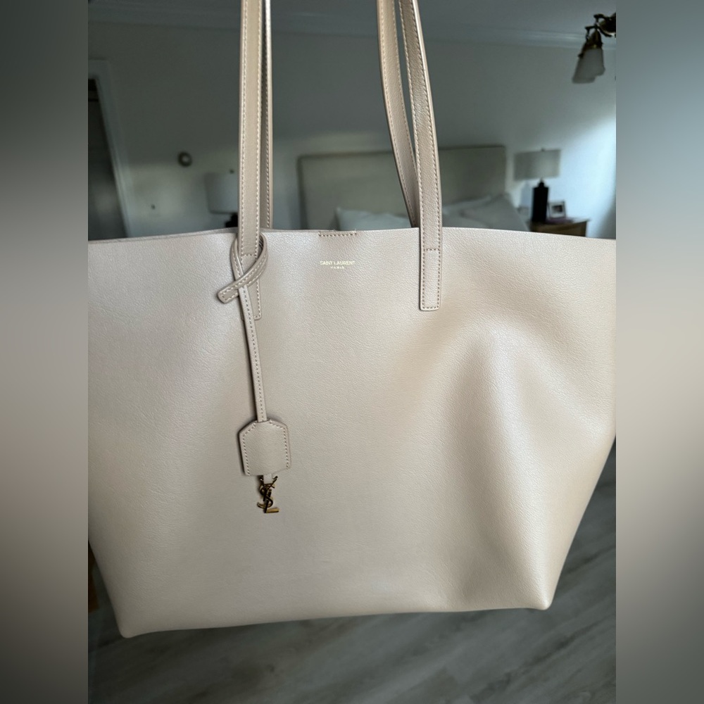 SHOPPING SAINT LAURENT LEATHER
